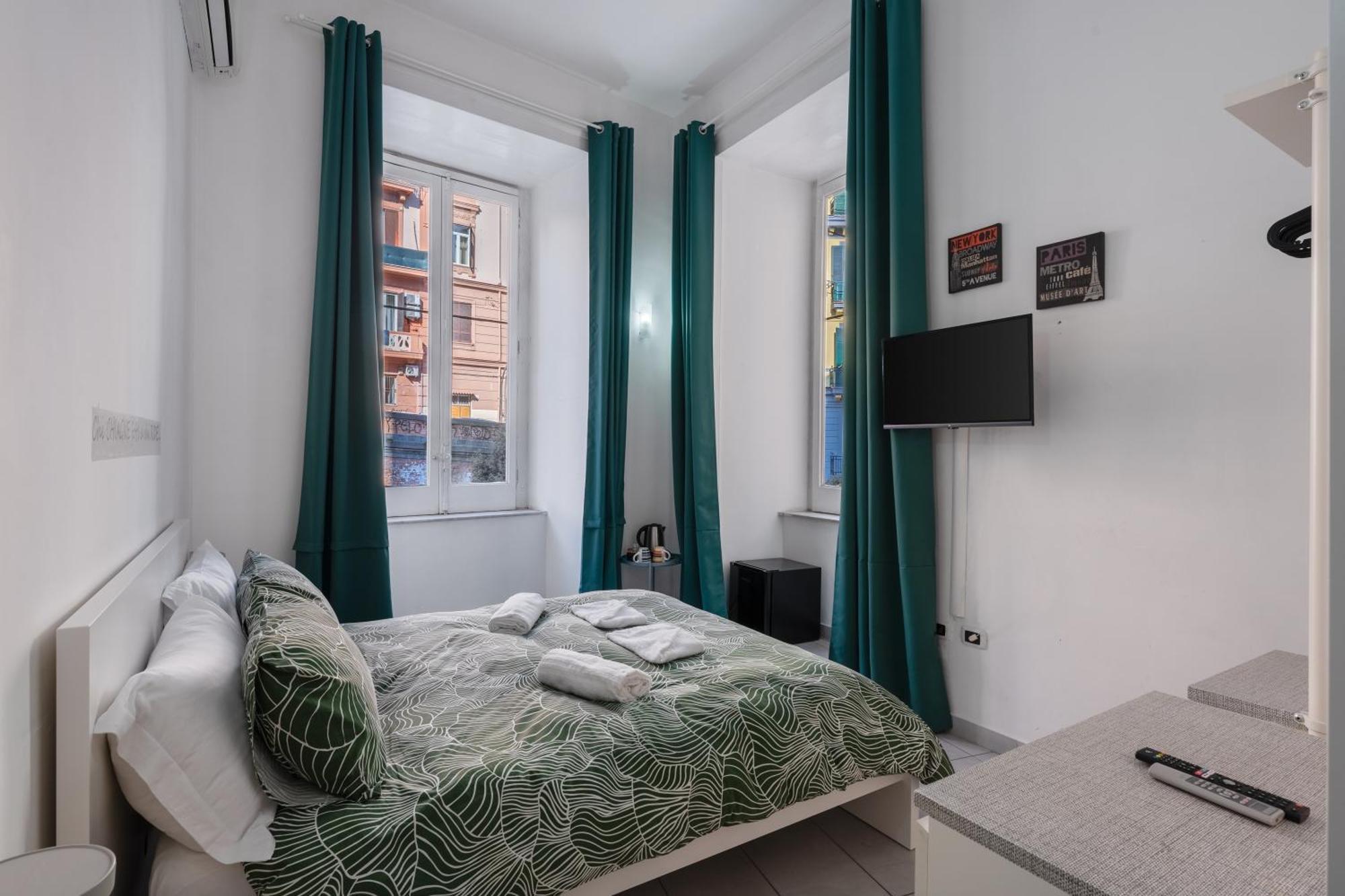 Nina Suites Неаполь Экстерьер фото