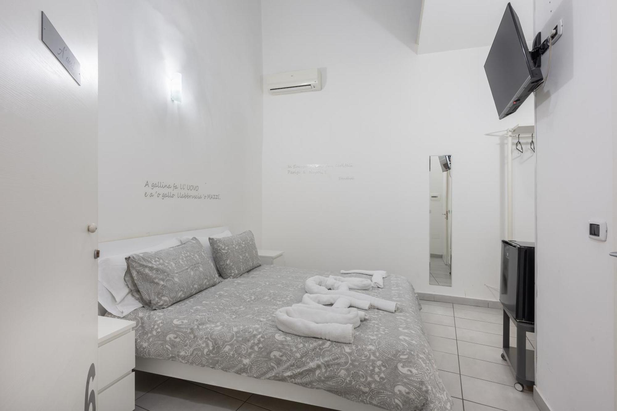 Nina Suites Неаполь Экстерьер фото