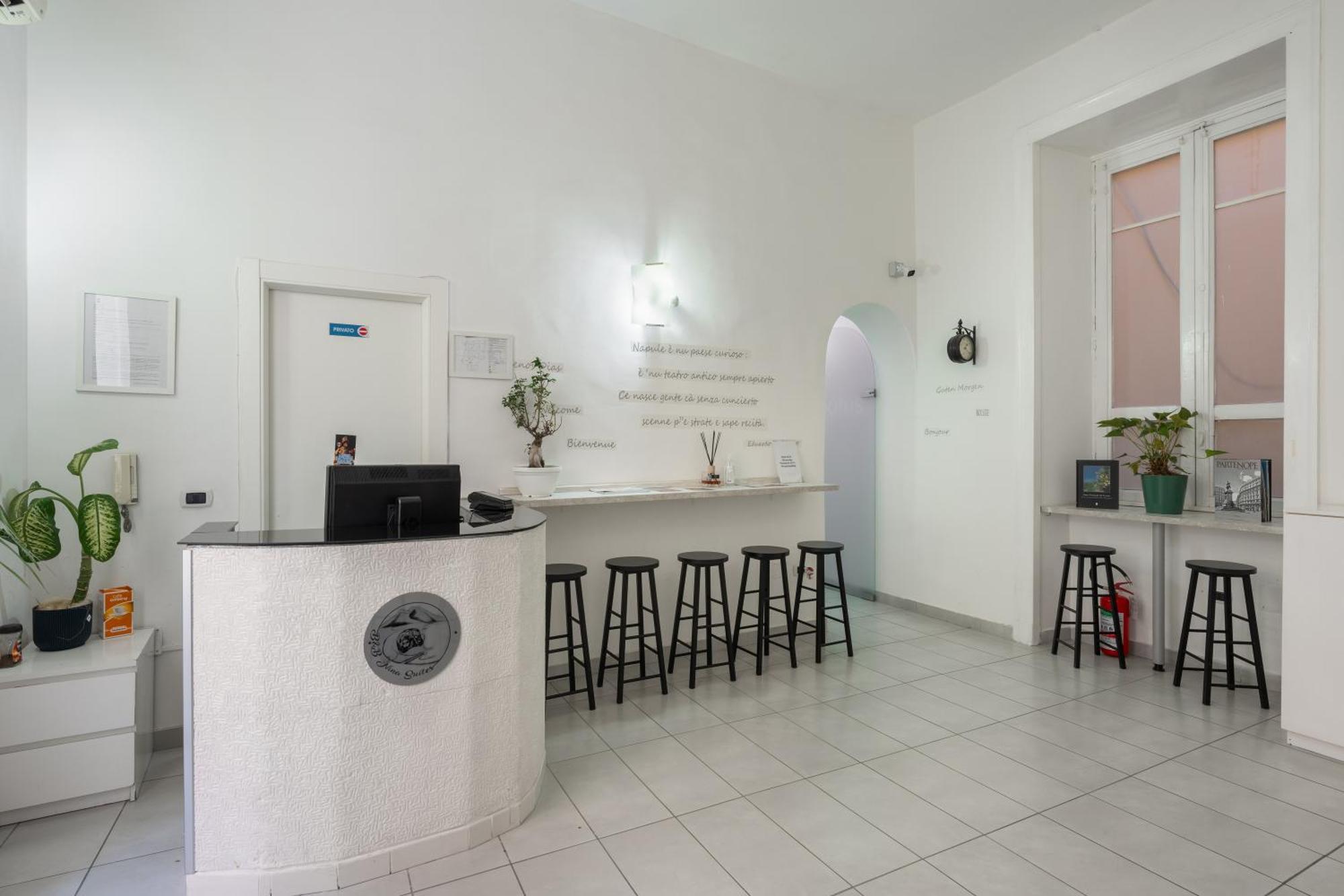 Nina Suites Неаполь Экстерьер фото
