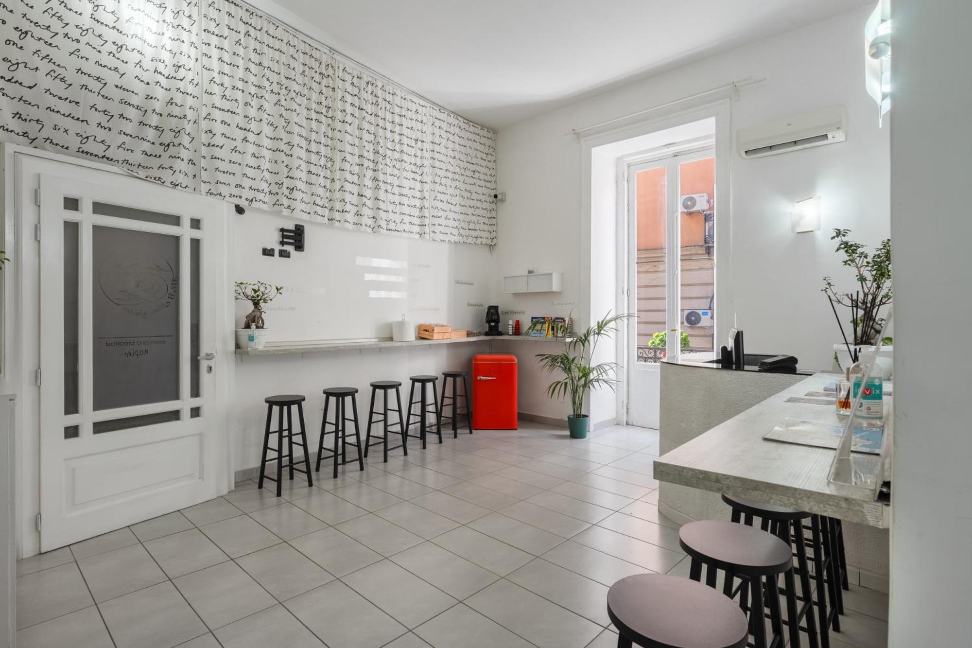 Nina Suites Неаполь Экстерьер фото