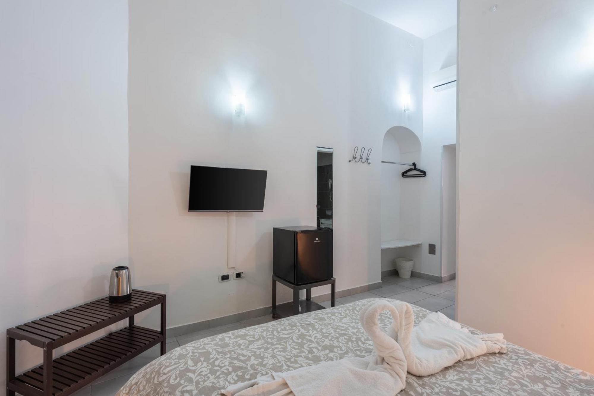 Nina Suites Неаполь Экстерьер фото