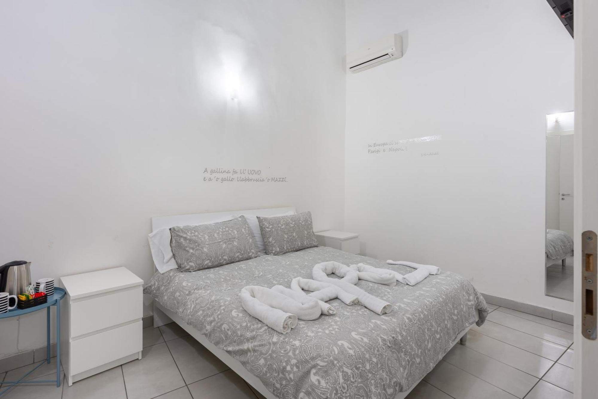Nina Suites Неаполь Экстерьер фото